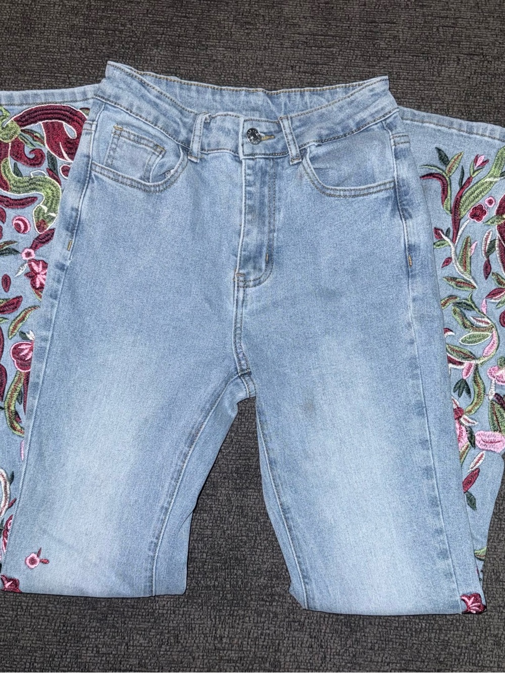 ROMWE Floral Embroidered Flare Jeans Size 4 Light Wash Boho Y2K Festival - Picture 10 of 12